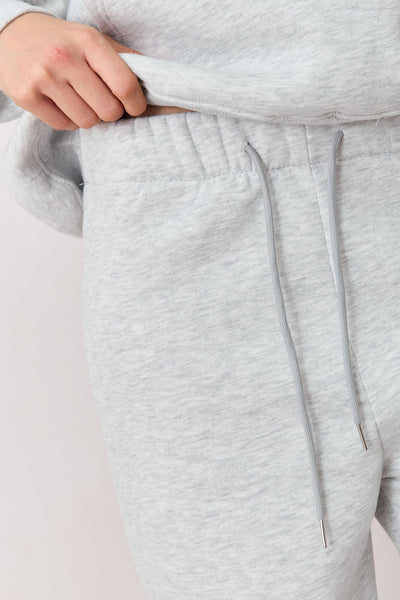 מכנסי פוטר סאם גזרה רחבה | אפור בהיר