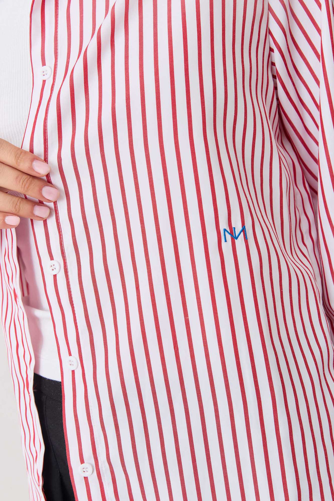 מכופתרת סטלה סטרייפס בשילוב רקמת לוגו | אדום/לבן