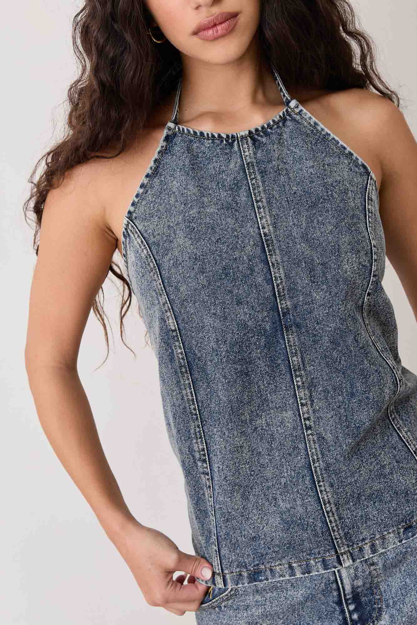 חולצת דנים מונה צווארון קולר | ג'ינס כהה