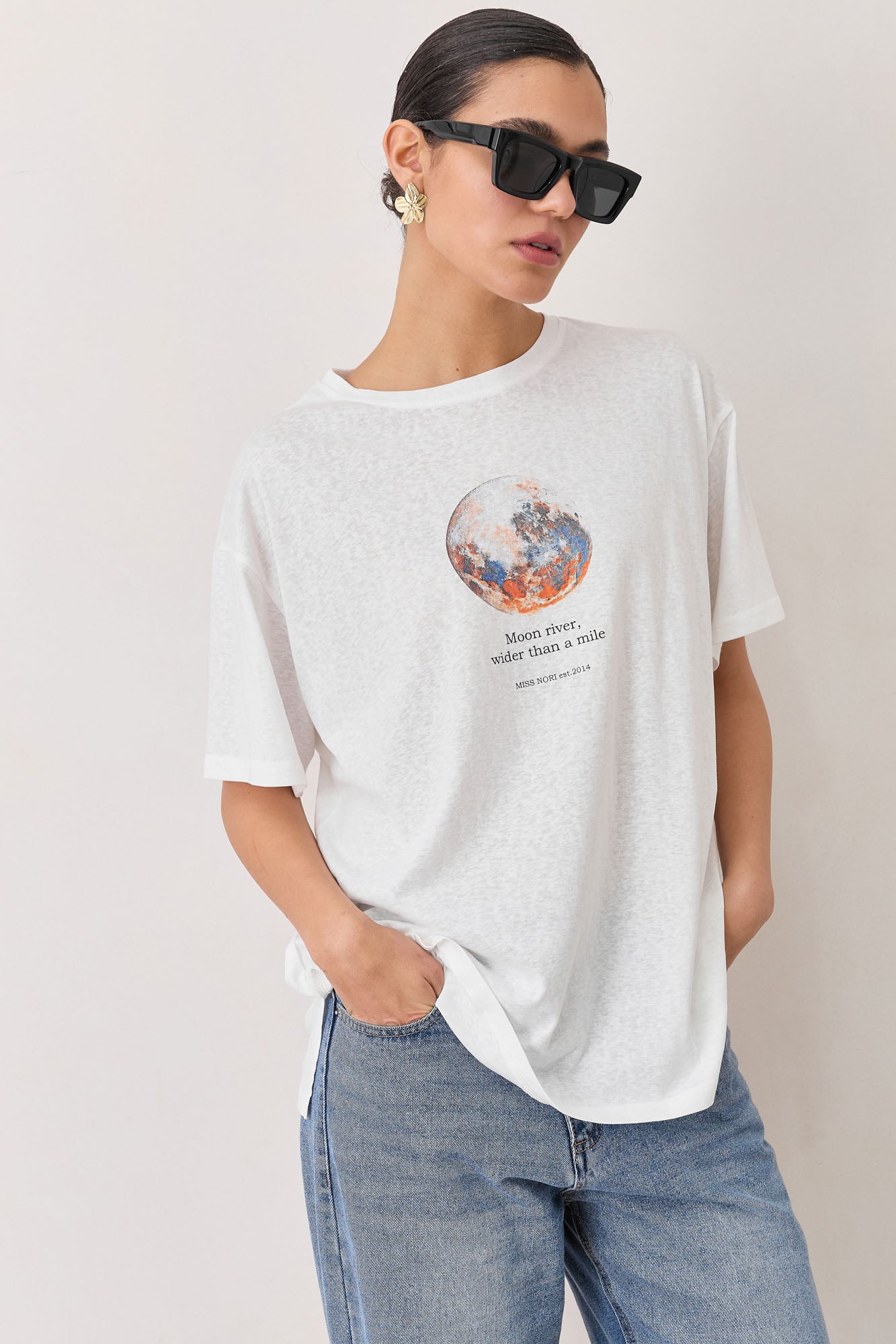 טי שירט MOON RIVER בד שקפקף | לבן