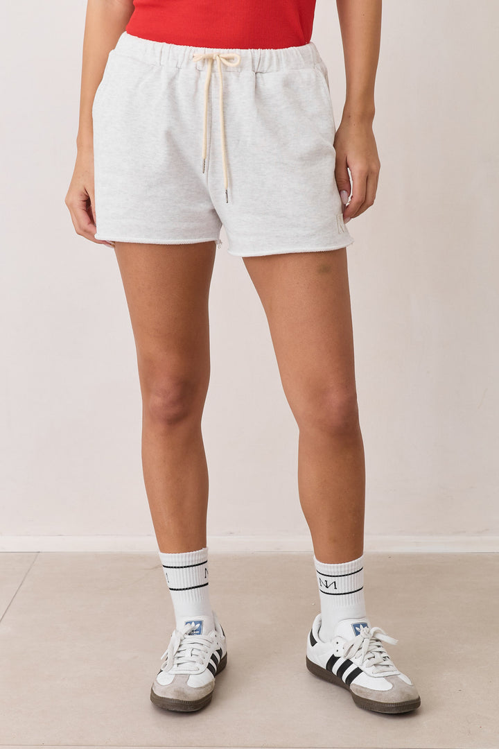 שורטס פרנץ' טרי אדל סיומת גזורה | אפור בהיר