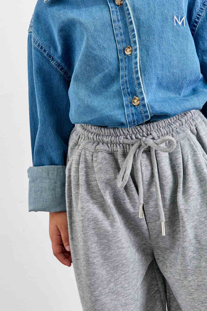 חולצת ג'ינס גזרת אוברסייז בשילוב רקמת לוגו | ג'ינס בהיר