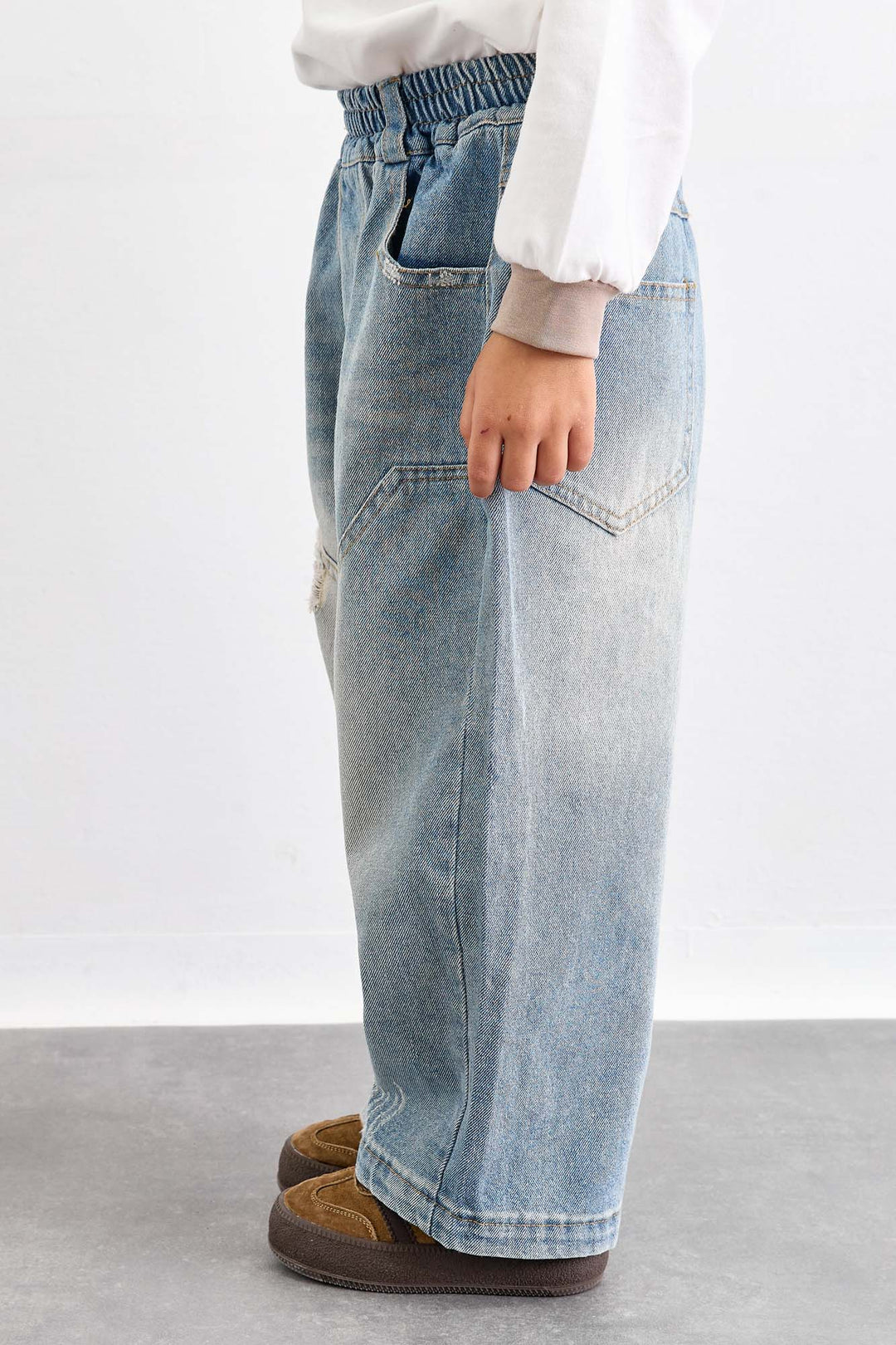 מכנסי דנים בד משופשף עם גומי במותן | ג'ינס בהיר