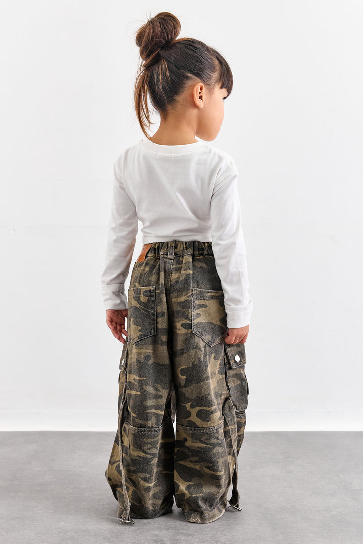 חולצה בגזרת קרופ עם קשירה | לבן