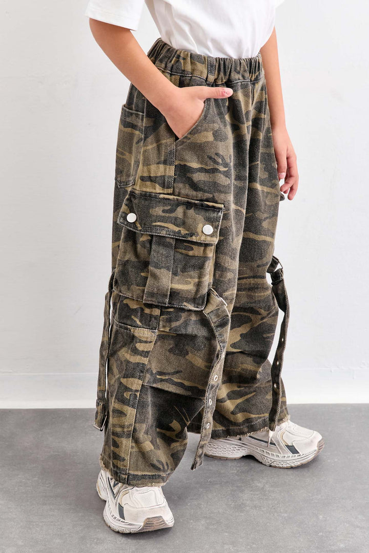 מכנסי קרגו קומופלאז' עם כיסים | ירוק