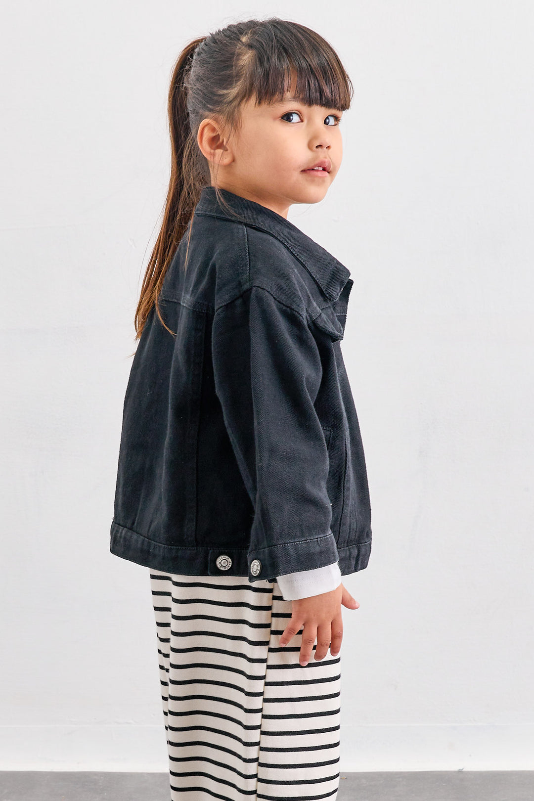 ג'קט ג'ינס כפתורים | שחור