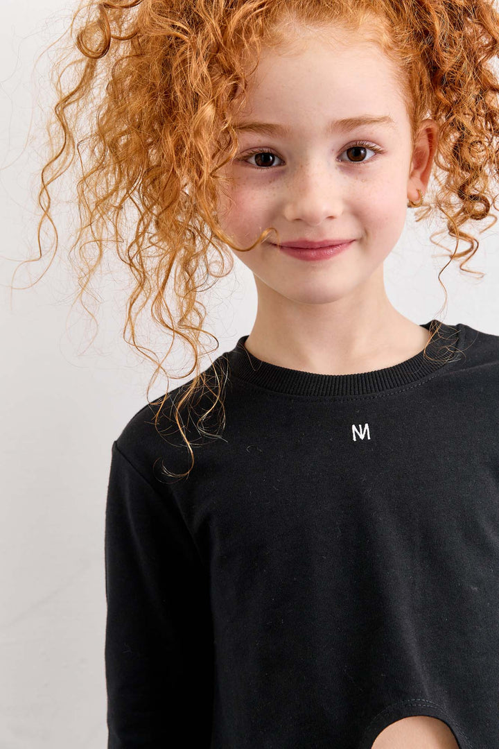 חולצה בגזרת קרופ עם קשירה | שחור