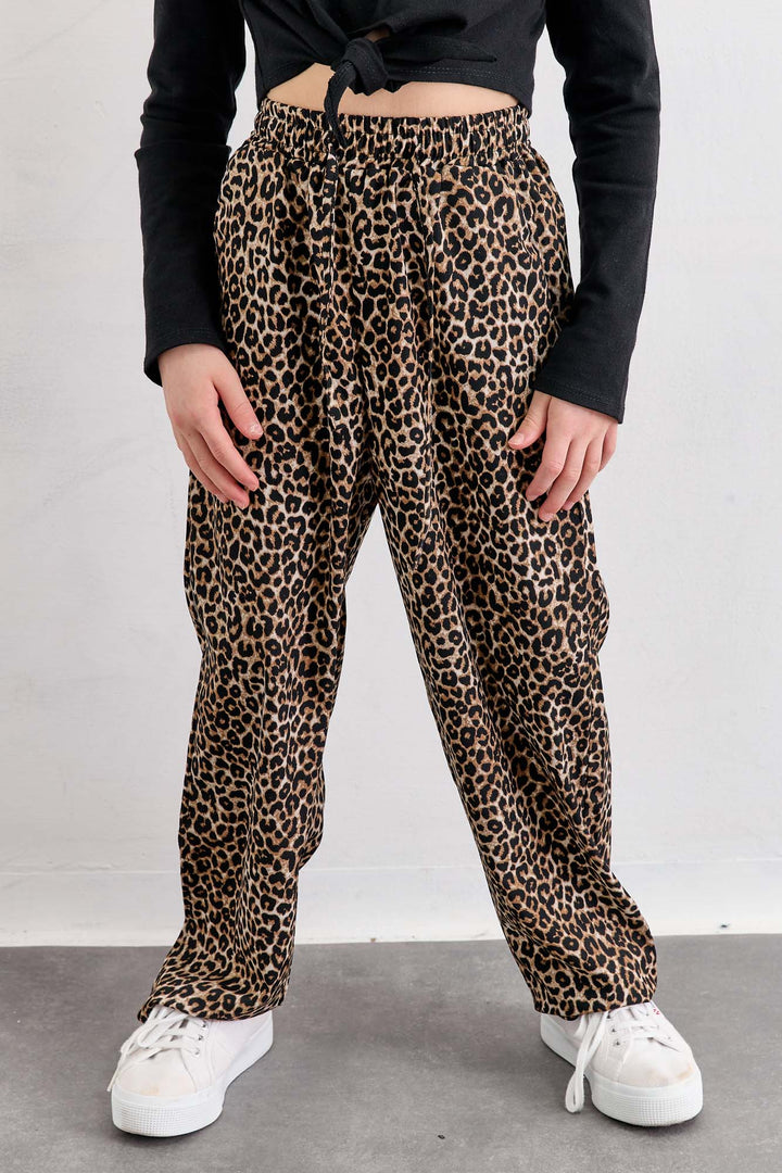 מכנסיים מנומרים בשילוב גומי במותן | מנומר