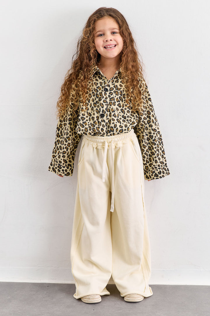 מכנסי פרנץ' טרי סיומת גזורה | קרם