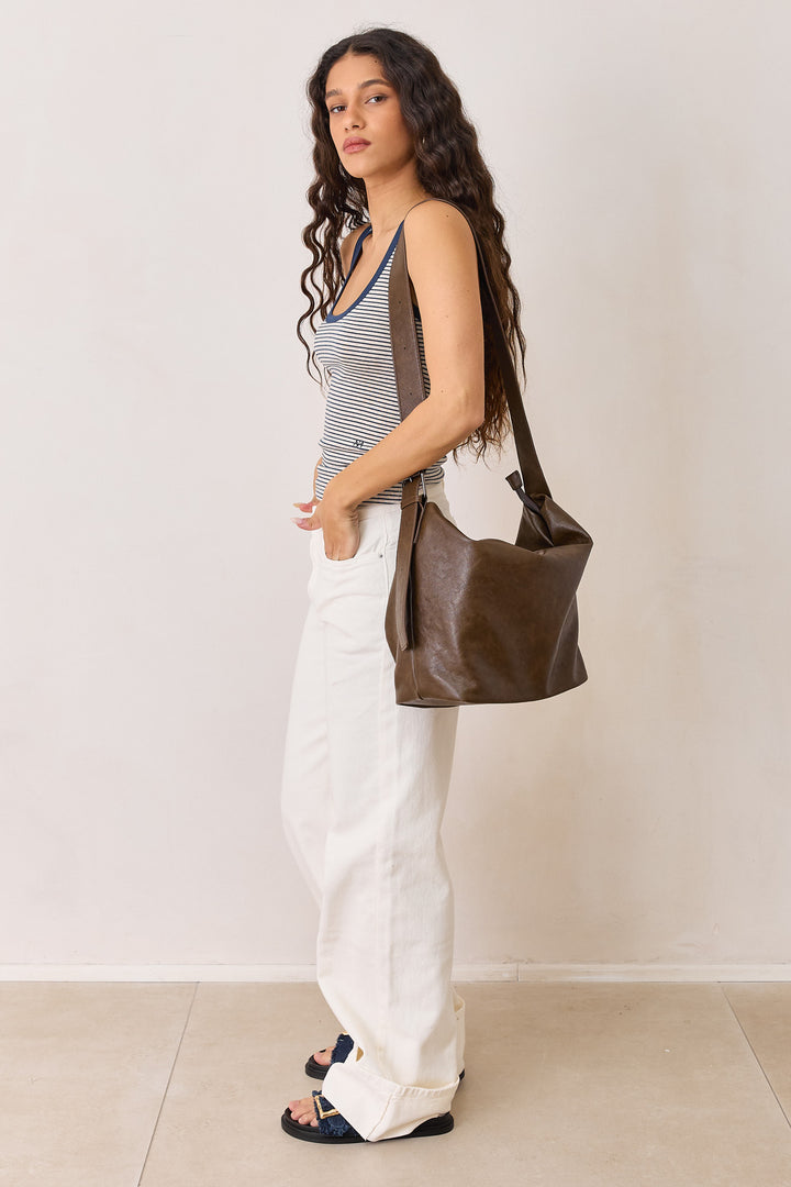 תיק צד פיט דמוי עור | חום כהה