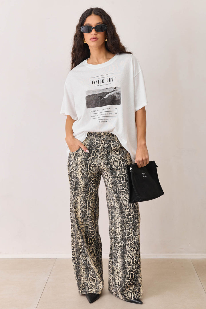 טי שירט INSIDE OUT גזרת אוברסייז | לבן