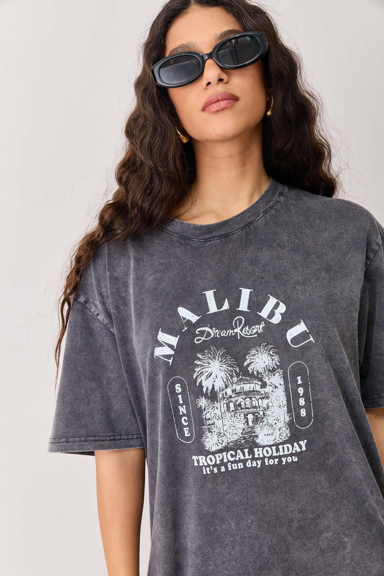 טי שירט MALIBU וואש | שחור