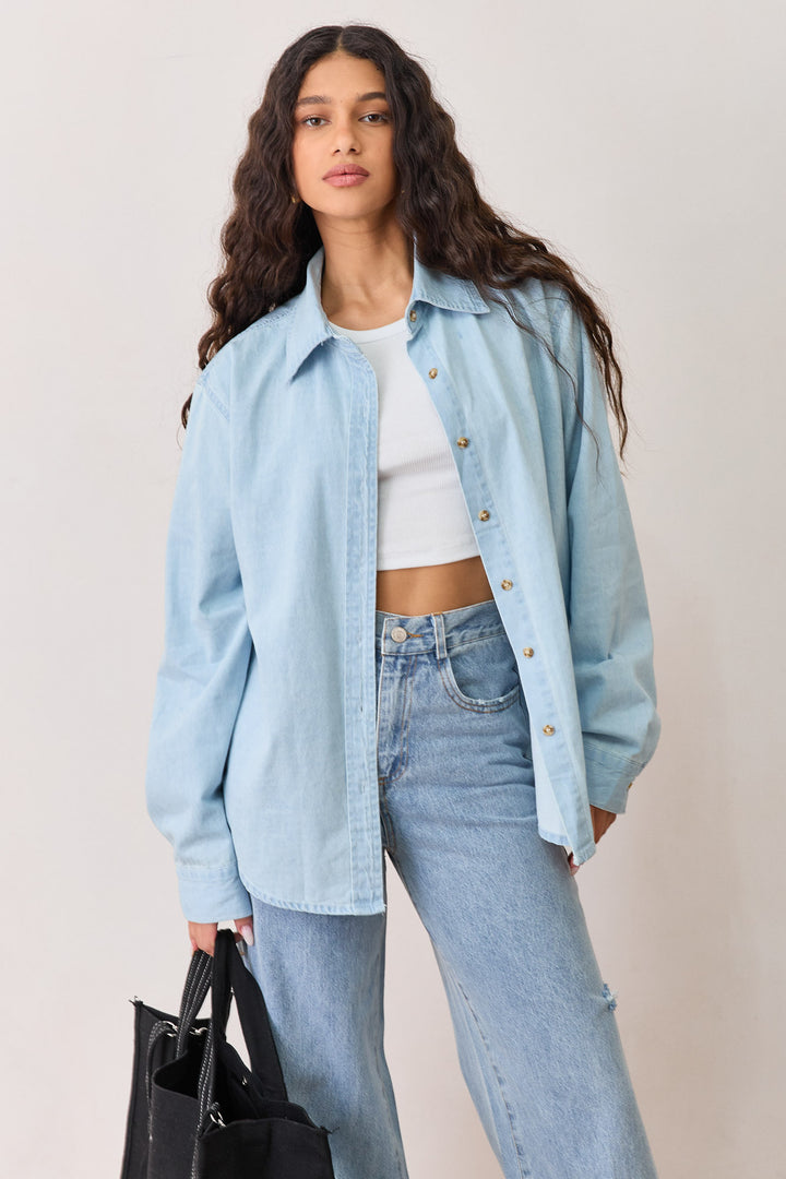 מכופתרת סטנלי דנים רקמת לוגו | ג'ינס בהיר