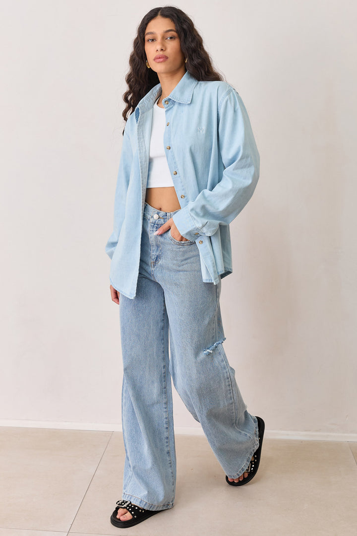 מכופתרת סטנלי דנים רקמת לוגו | ג'ינס בהיר