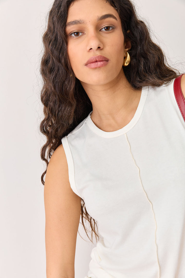 גופיית בקה תפר קדמי בד שקפקף | לבן