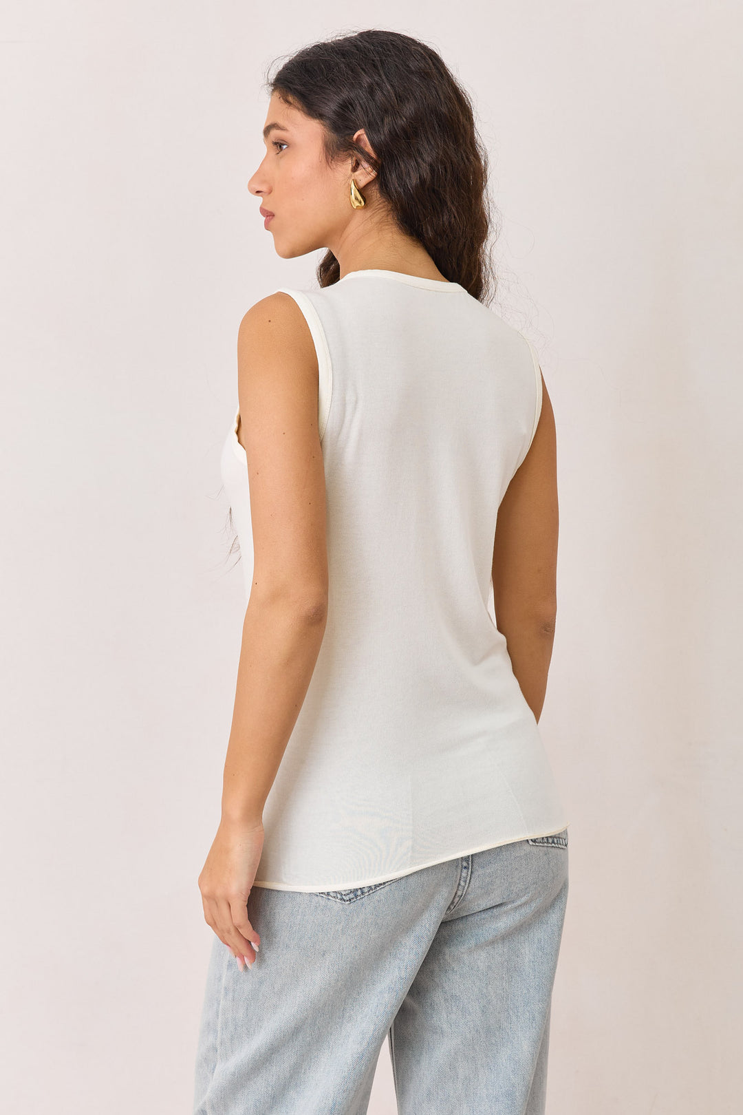 גופיית בקה תפר קדמי בד שקפקף | לבן