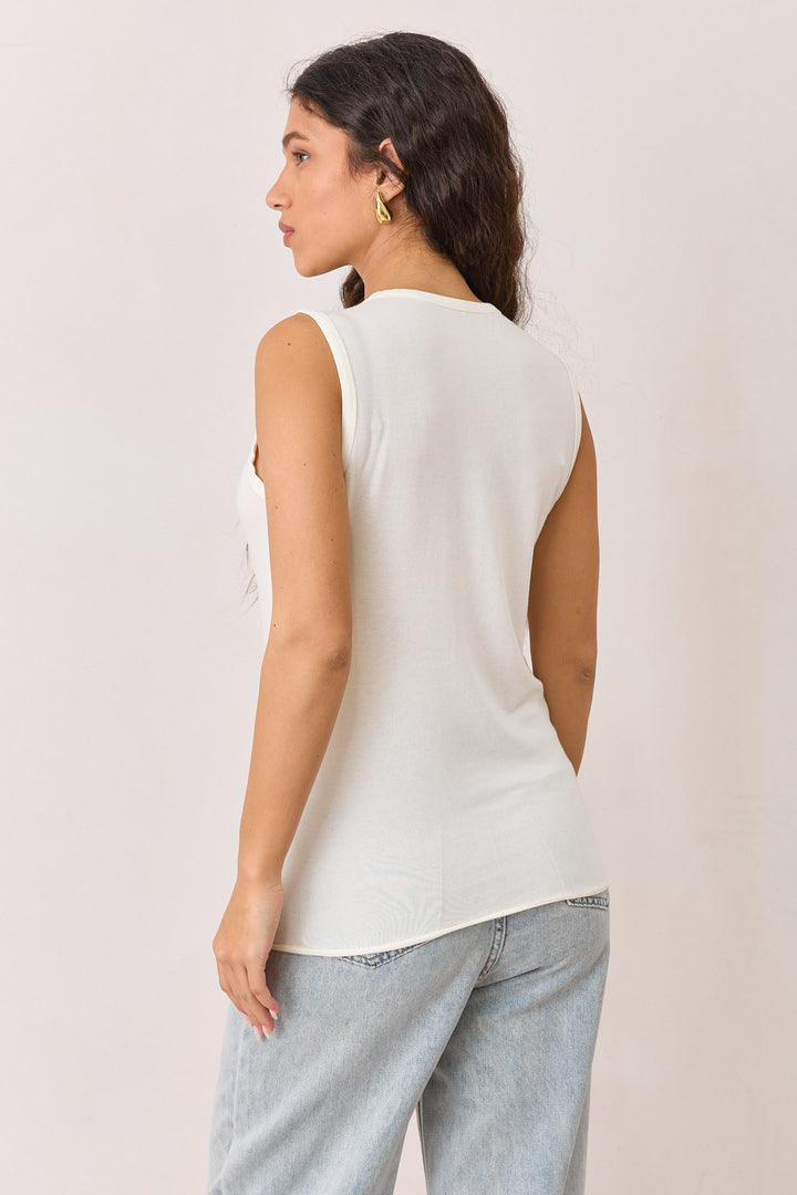 גופיית בקה תפר קדמי בד שקפקף | לבן