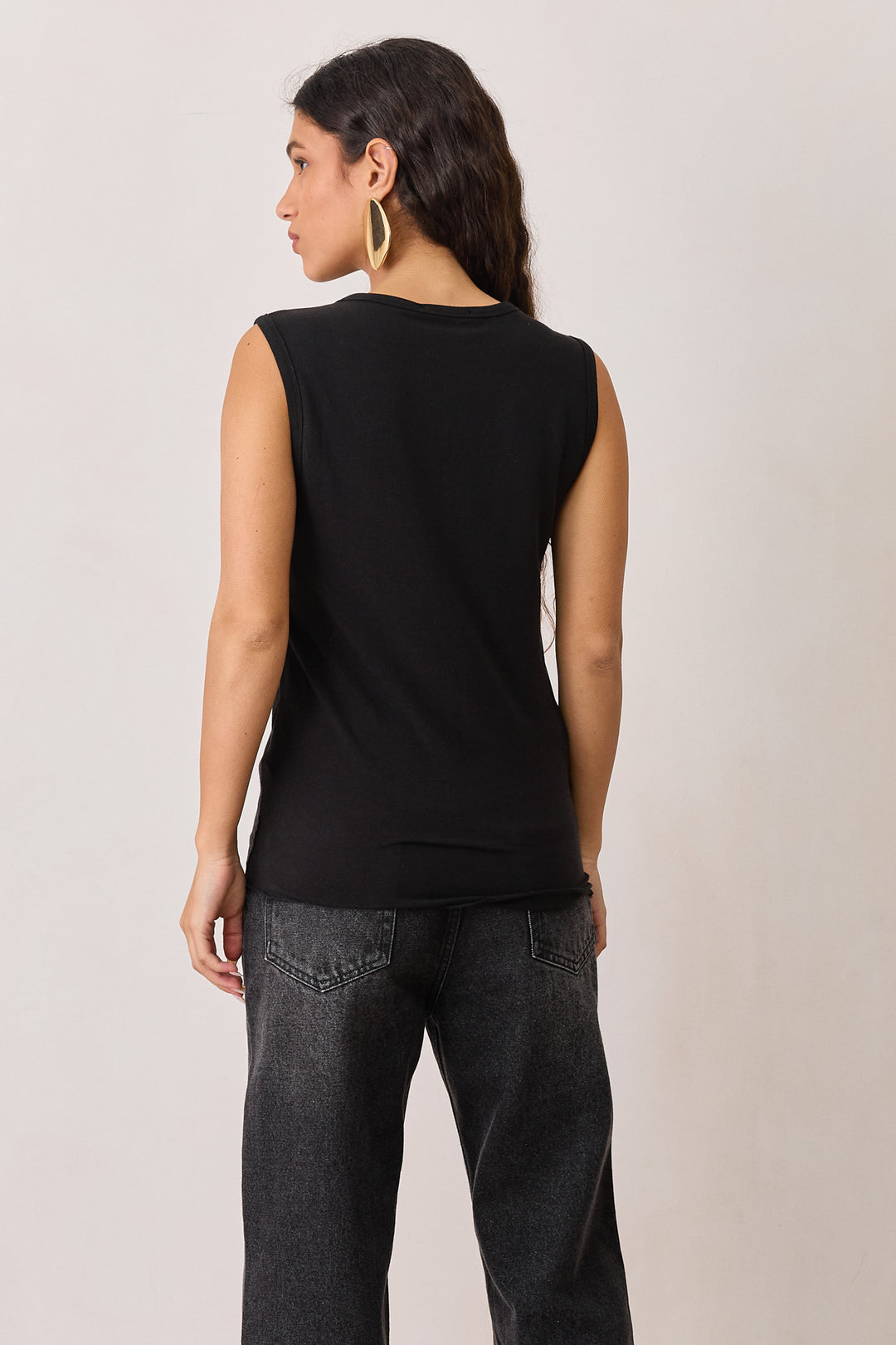 גופיית בקה תפר קדמי בד שקפקף | שחור