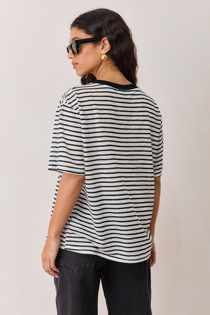 טי שירט בובי סטרייפס בד שקפקף | לבן/שחור