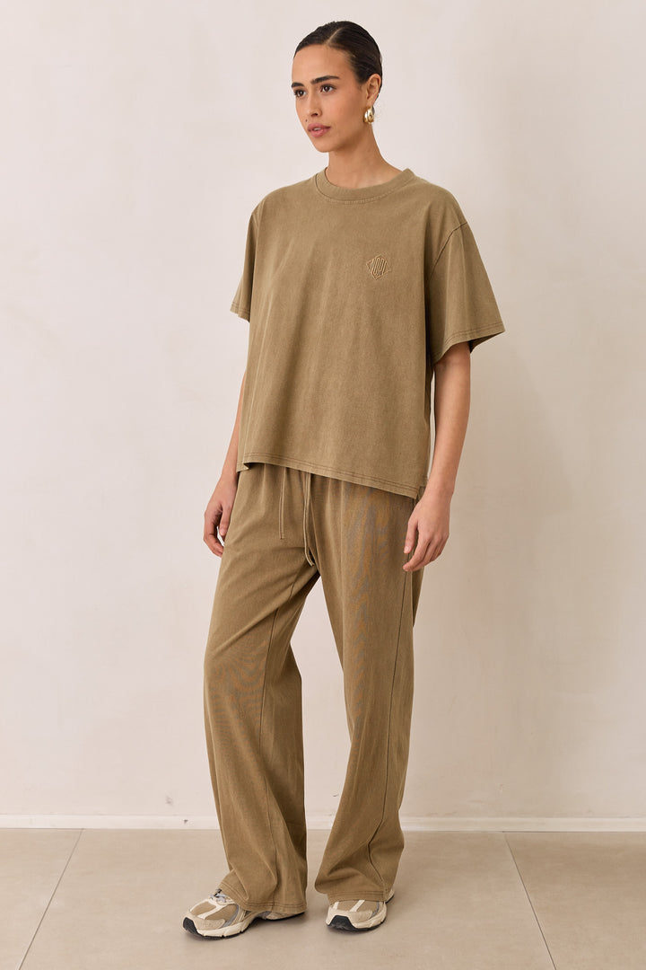 טי שירט מייקי וואש שרוול קצר | חום