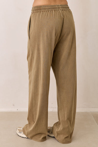 מכנסי מייקי וואש גזרה ישרה | חום