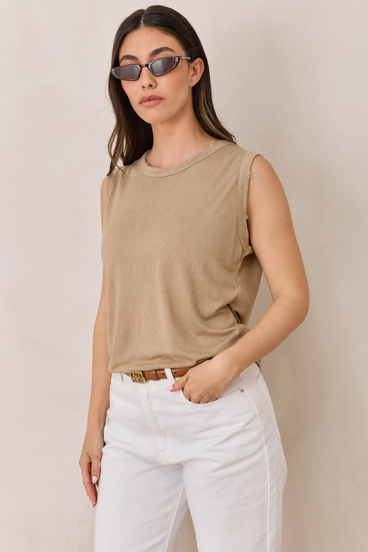 חולצת טיטו סריג פשתן ללא שרוול | מוקה