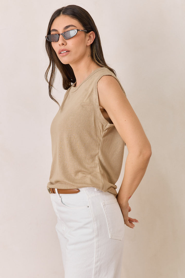 חולצת טיטו סריג פשתן ללא שרוול | מוקה