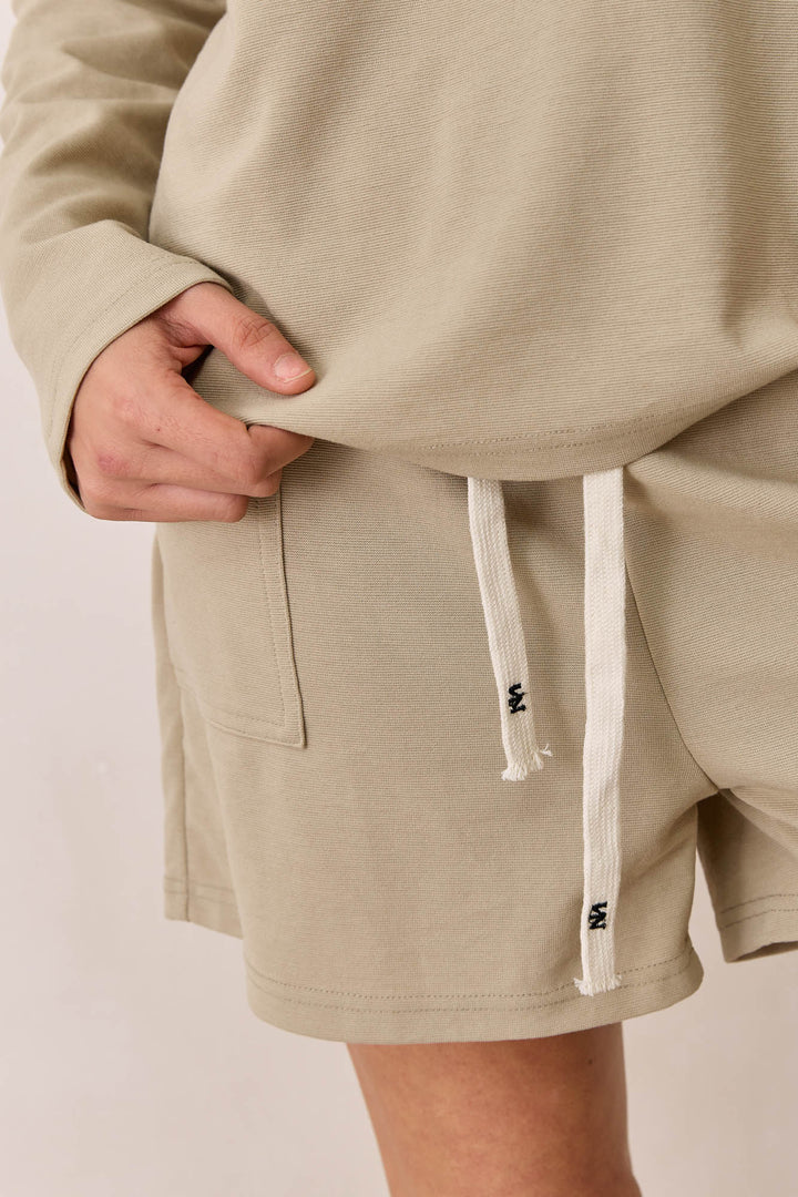 חליפת מיטשל טי שירט שרוול ארוך ושורטס | ירוק זית