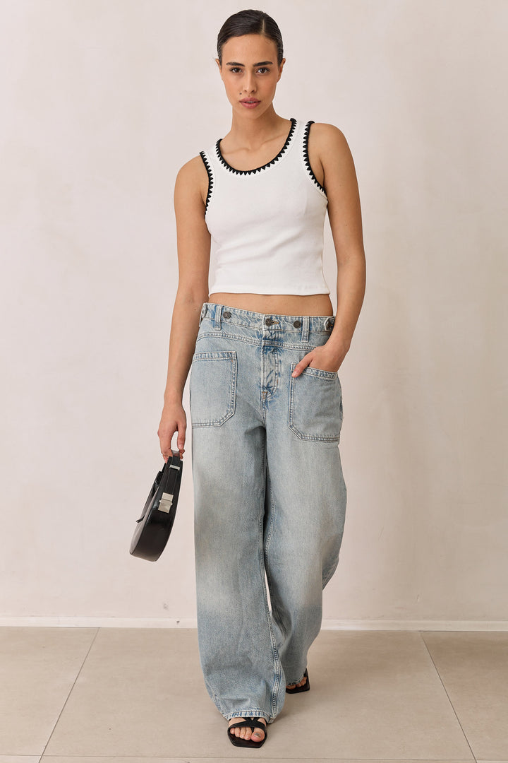 גופיית מארי תיפורים בולטים | לבן