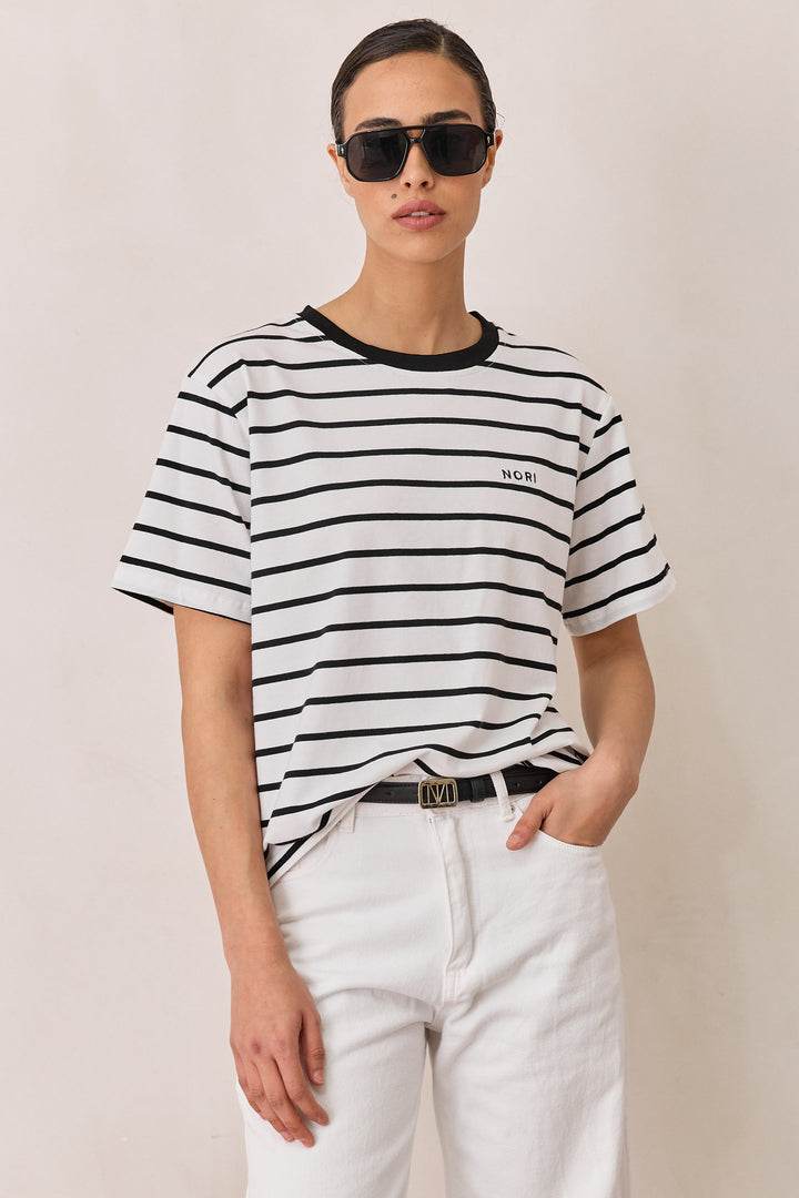 טי שירט זאק סטרייפס | לבן/שחור