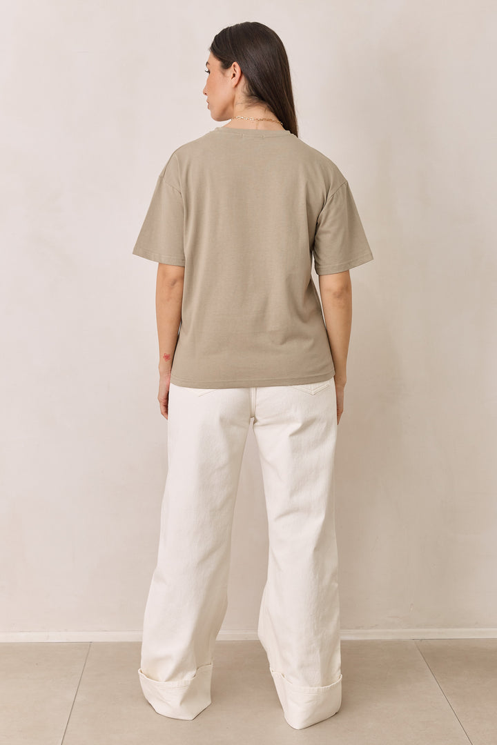 טי שירט קייפטאון רקמת לוגו | חאקי