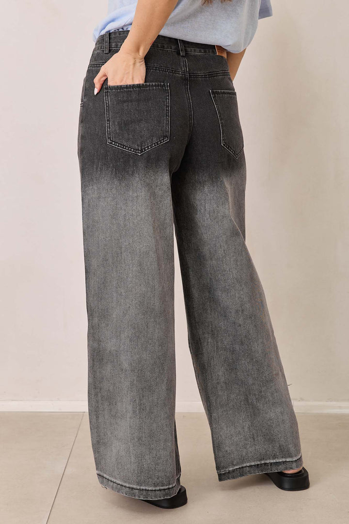 מכנסי דנים מייקל גזרה רחבה אפקט וואש | אפור/שחור