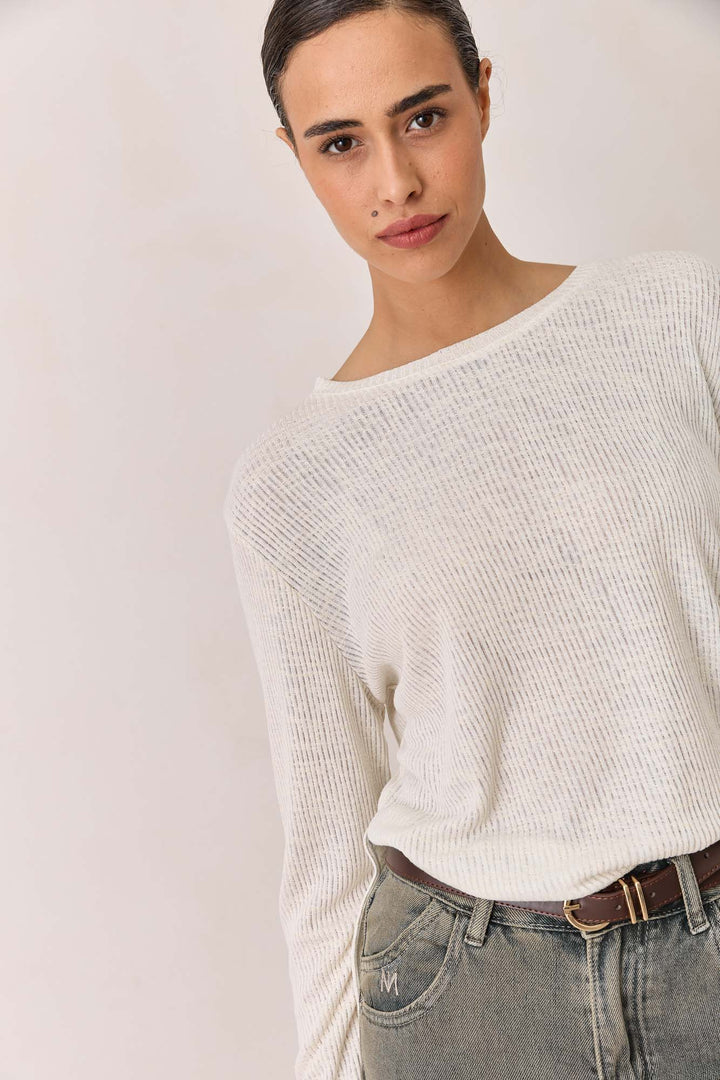 חולצת אמבר שקפקפה בשילוב שסע צידי | שמנת