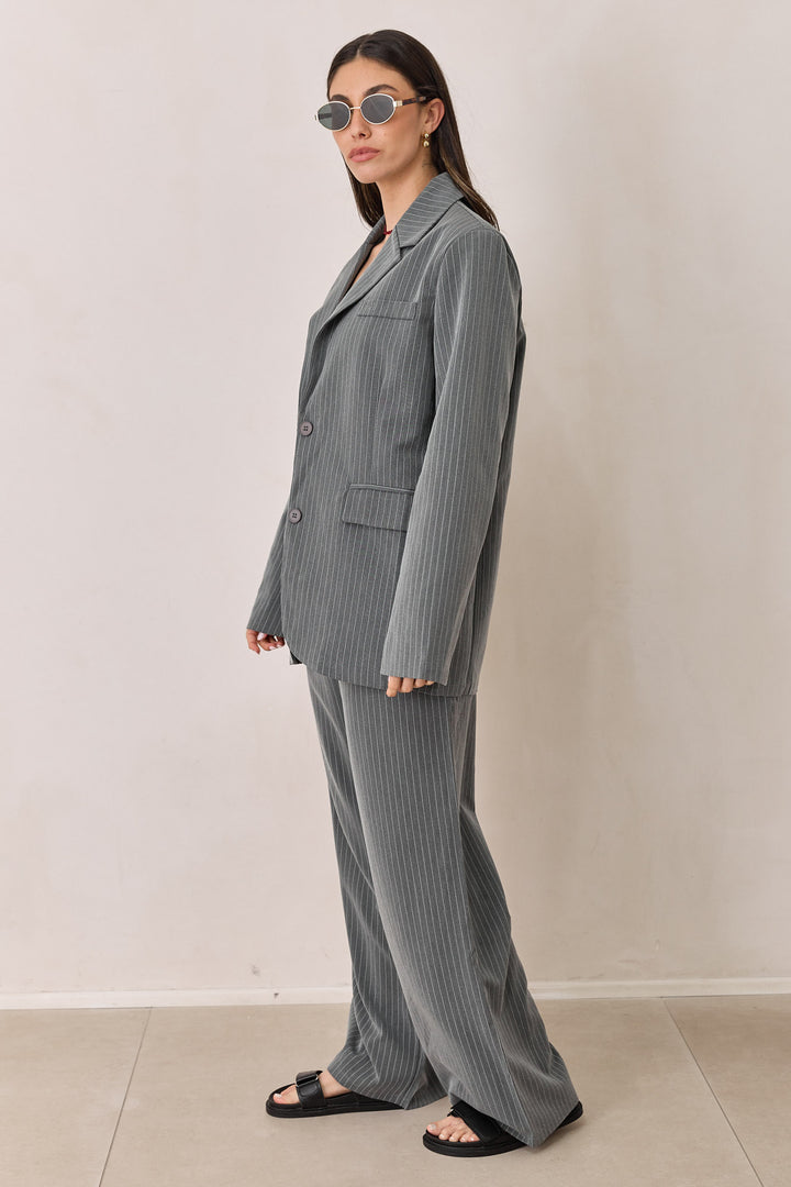 בלייזר מייקי הדפס פסים | אפור