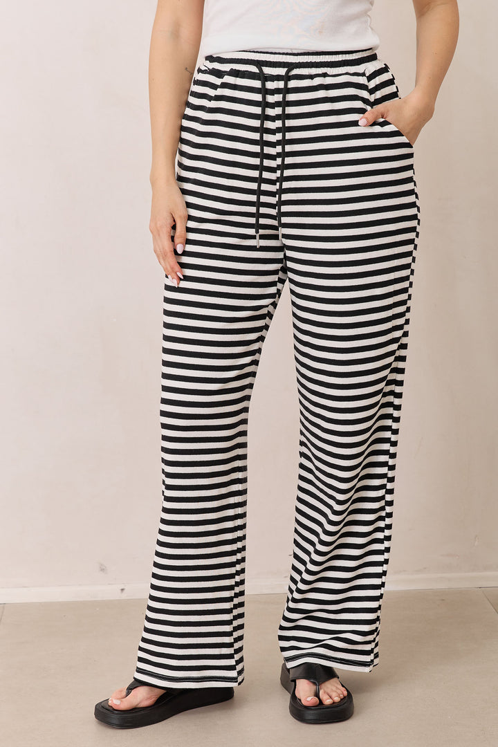 מכנסי לידיה סטרייפס גזרה ישרה | שחור/לבן