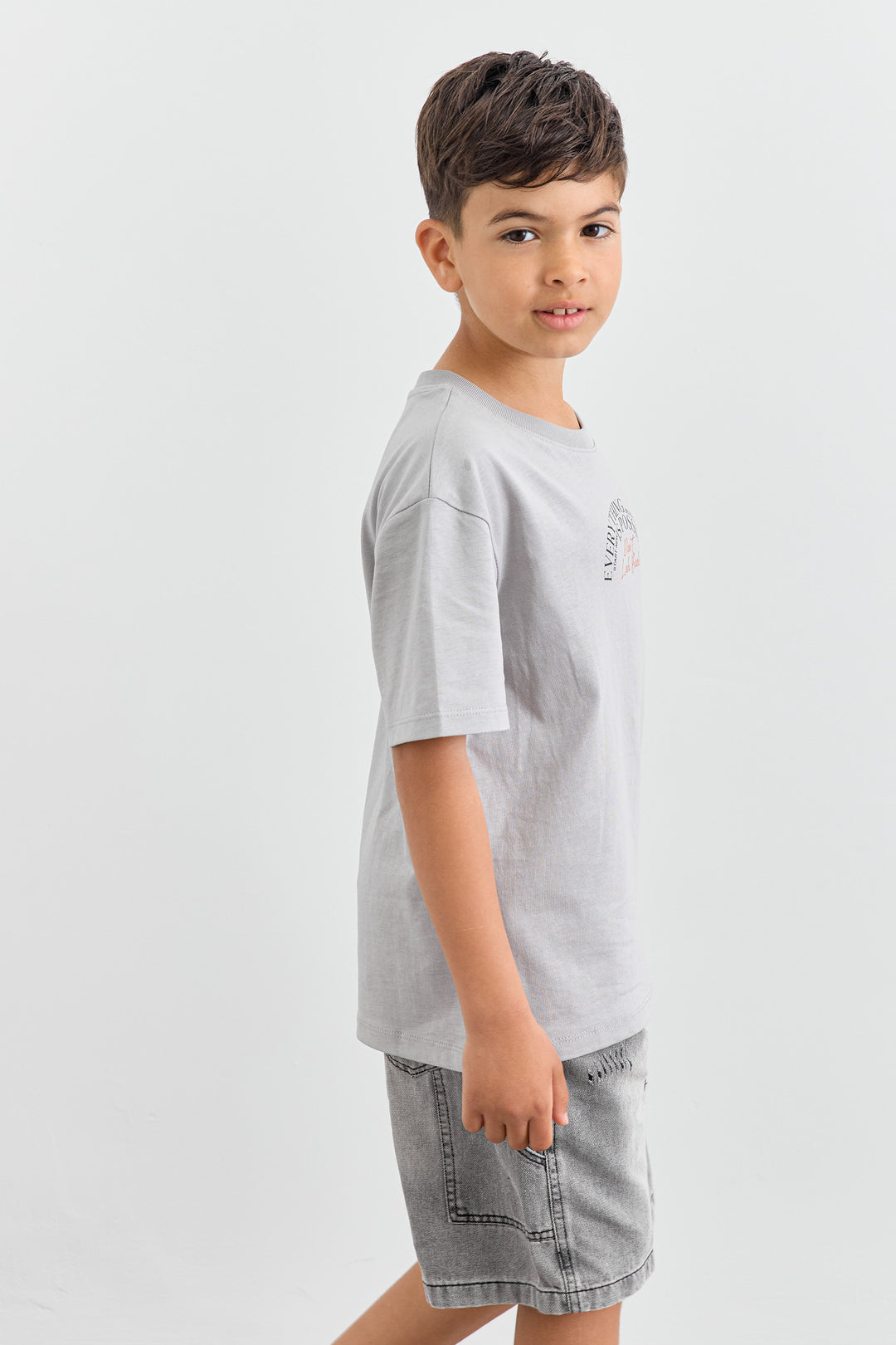 טי שירט Dont look back גזרת אוברסייז | אפור