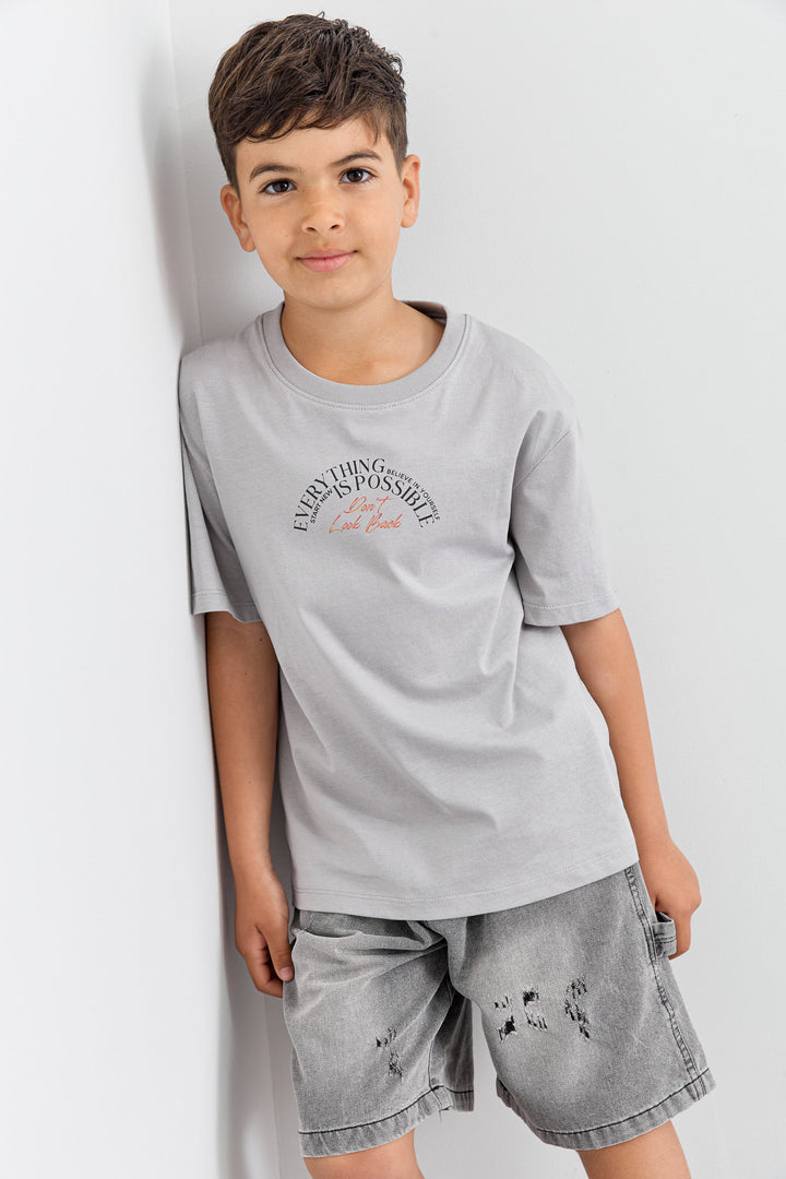 טי שירט Dont look back גזרת אוברסייז | אפור