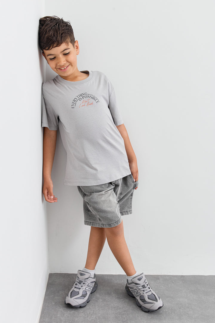 טי שירט Dont look back גזרת אוברסייז | אפור