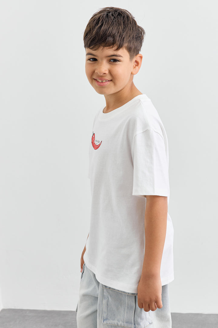 טי שירט HOT CHILI בגזרת אוברסייז  | לבן