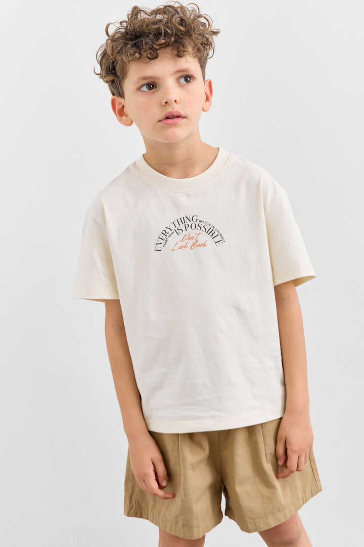 טי שירט Dont look back גזרת אוברסייז | קרם