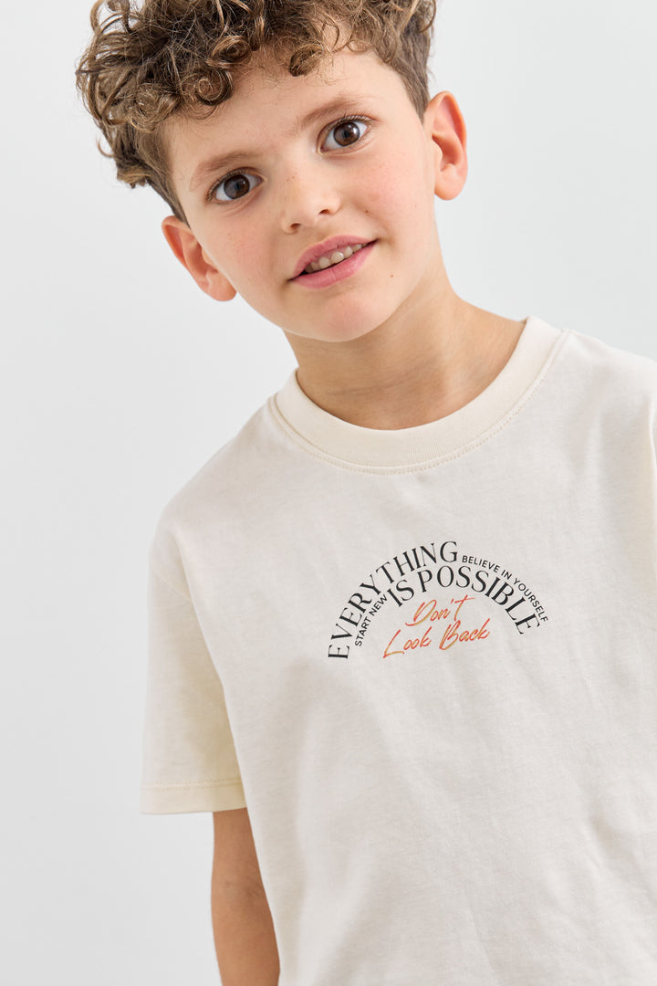 טי שירט Dont look back גזרת אוברסייז | קרם