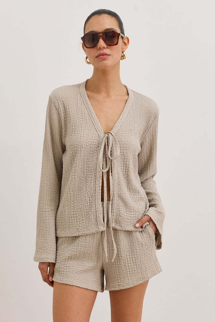 חולצת קשירה אליז בד טקסטורה | מוקה