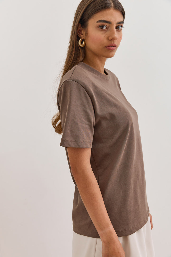 חולצת לינדה בשילוב כריות כתפיים | חום