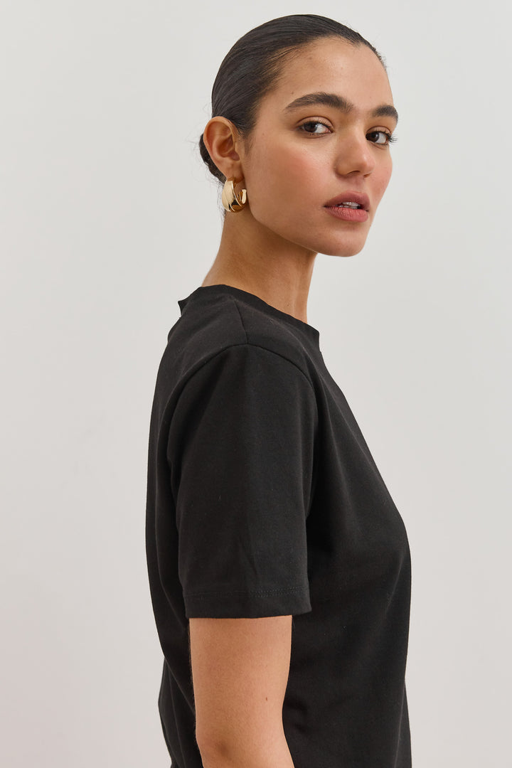 חולצת לינדה בשילוב כריות כתפיים | שחור