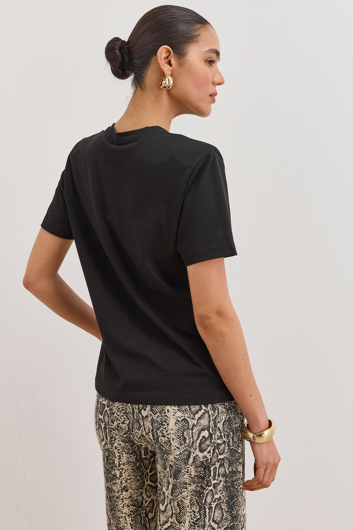 חולצת לינדה בשילוב כריות כתפיים | שחור