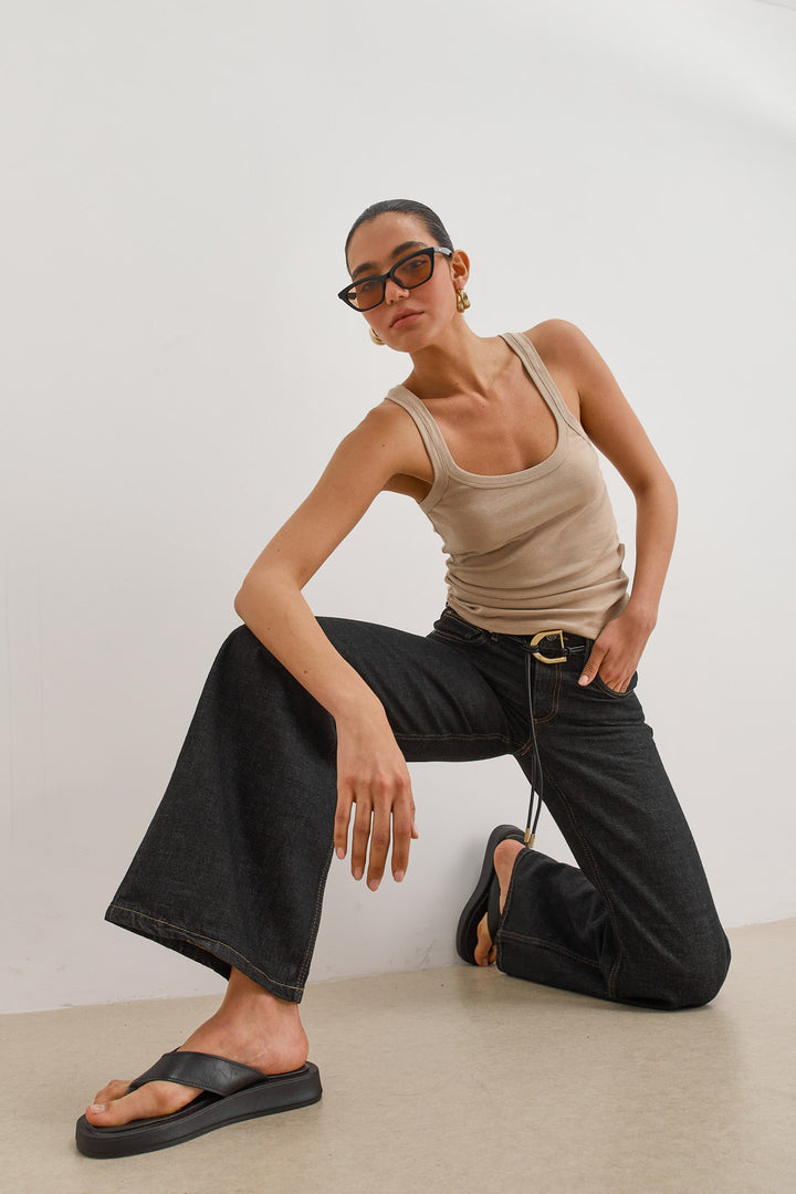 גופיית בייסיק אלכסה | בז'