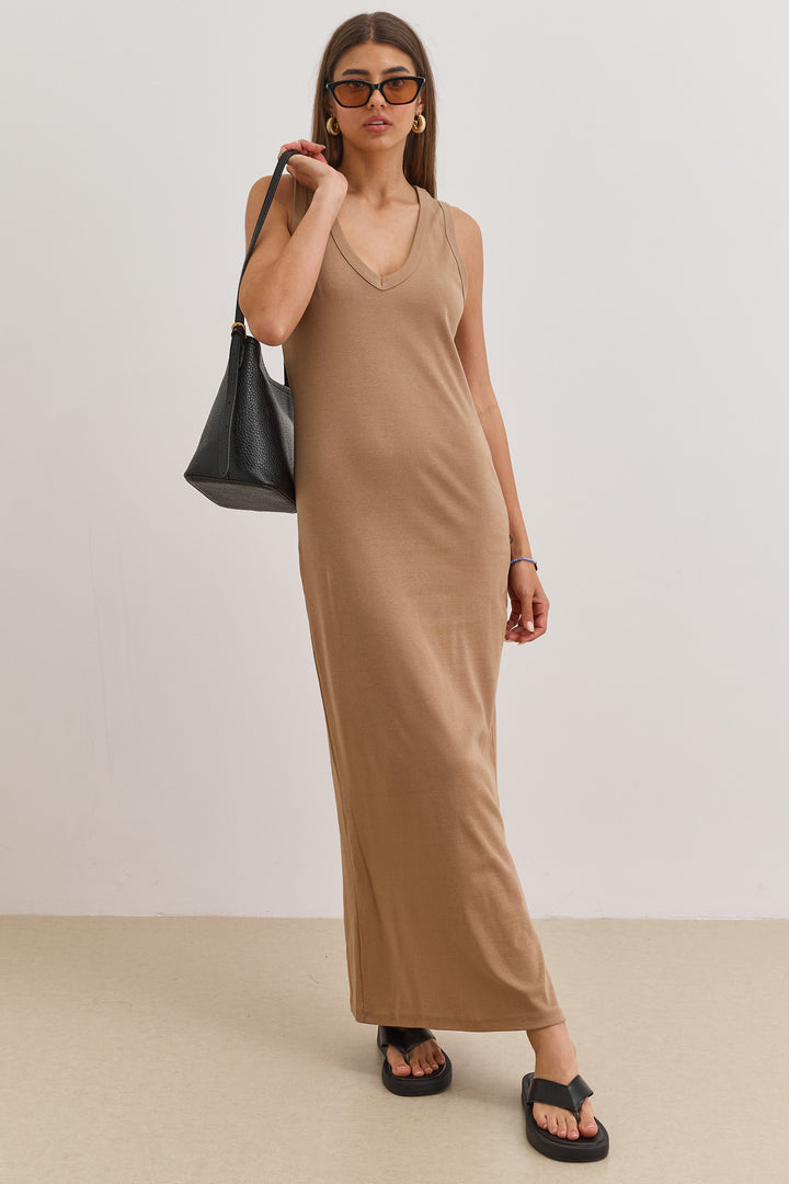 שמלת מקסי אן מרי מחשוף וי | חום