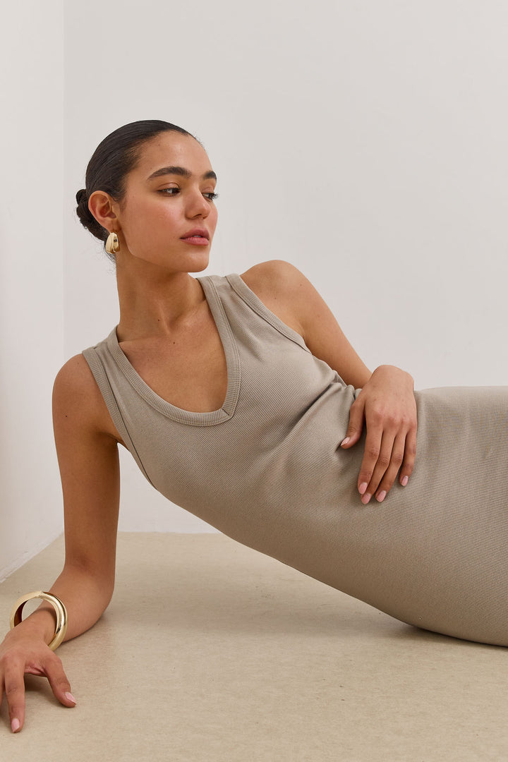 שמלת מקסי לופז בד ריב | ירוק זית