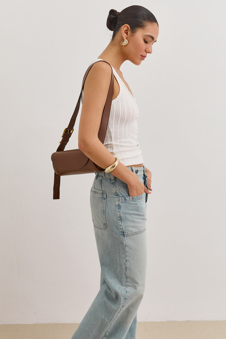 גופיית סאשה שקפקפה טקסטורת פסים | לבן