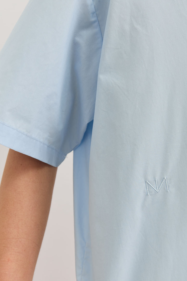 חולצה מכופתרת דריה גזרת אוברסייז | כחול בהיר